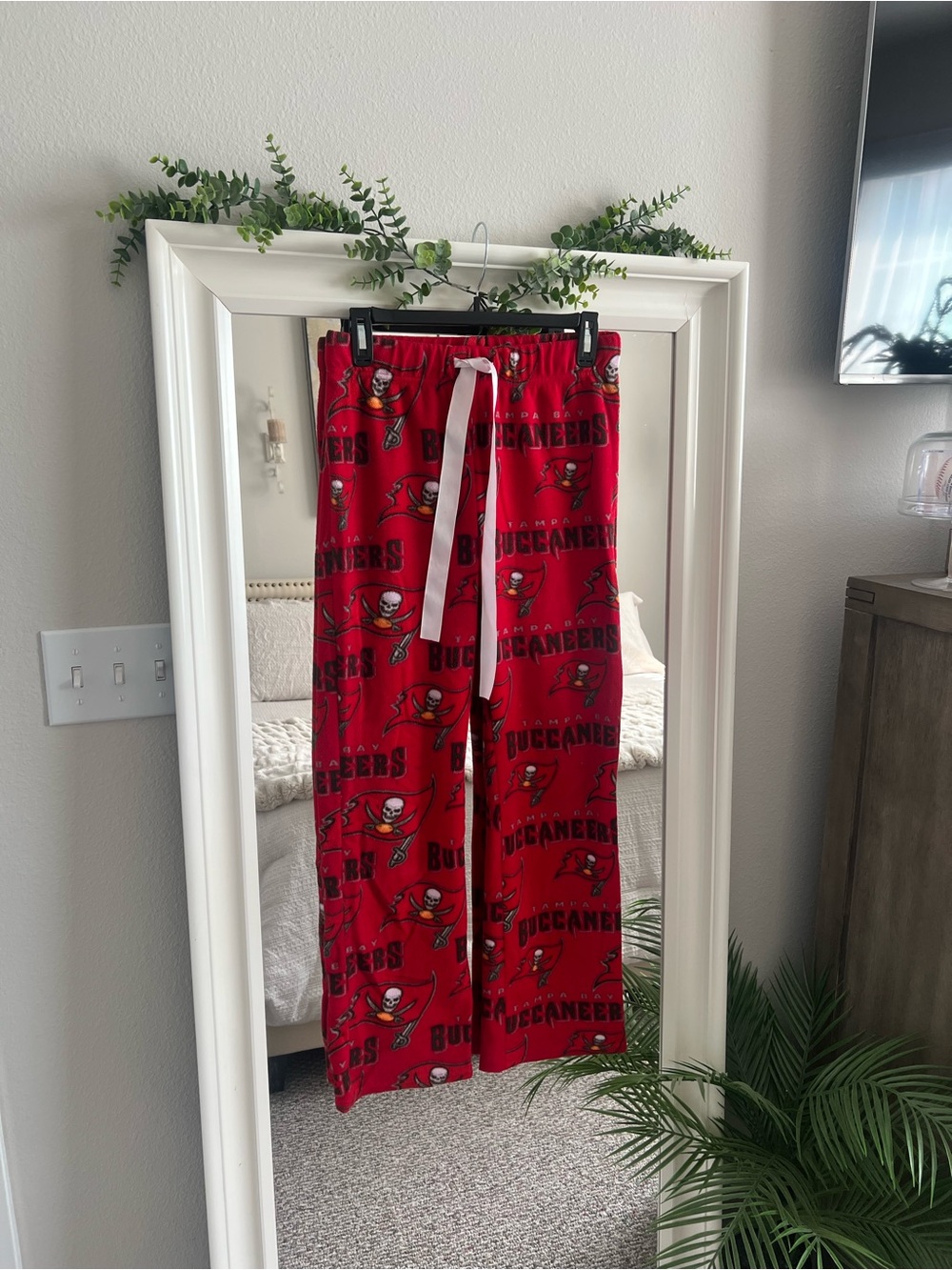 NFL Red Tampa Bay Buccaneers Logo Lounge Pants with White Drawstring